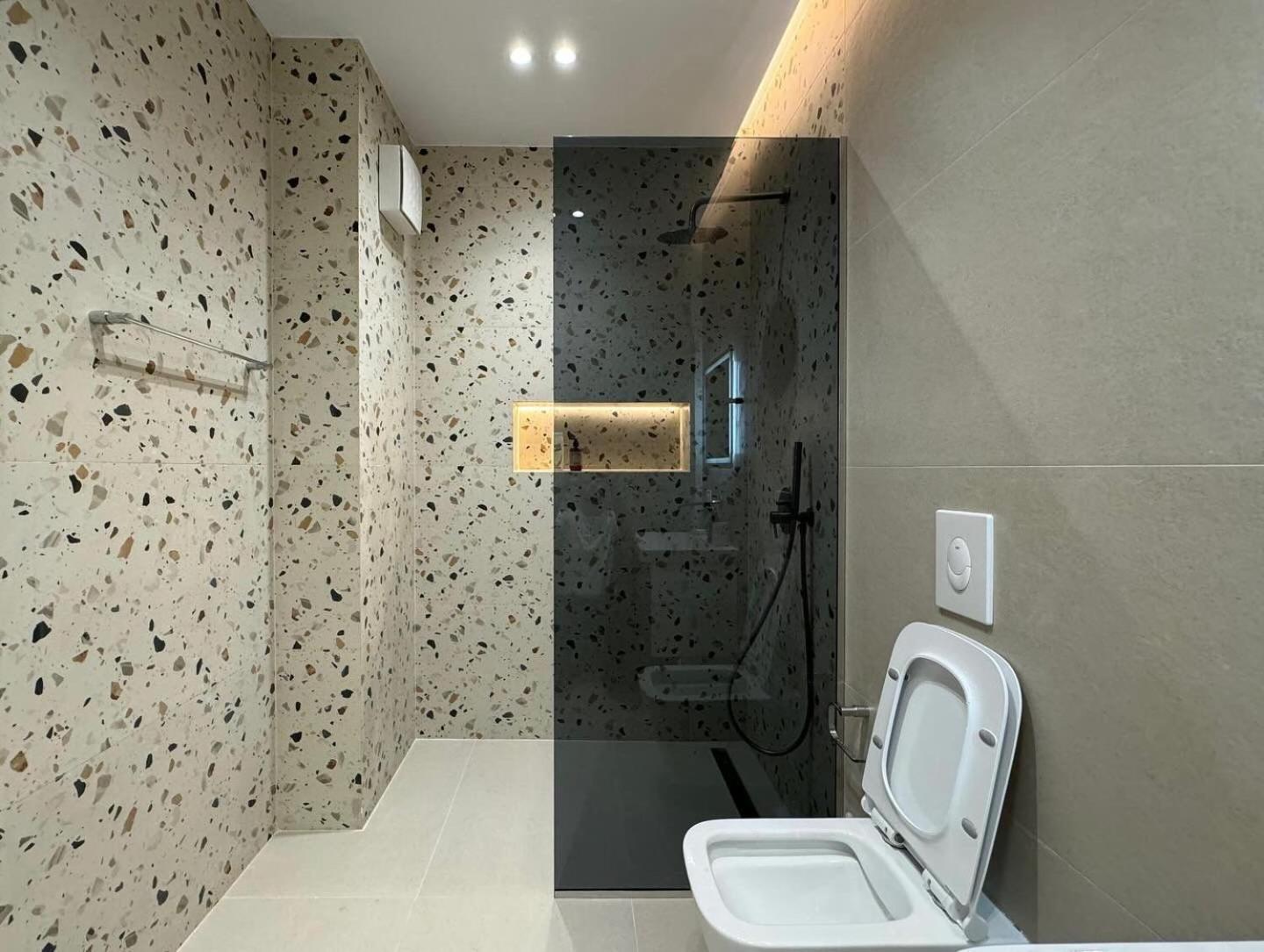 New Bazaar Apartments Tirana Exterior photo