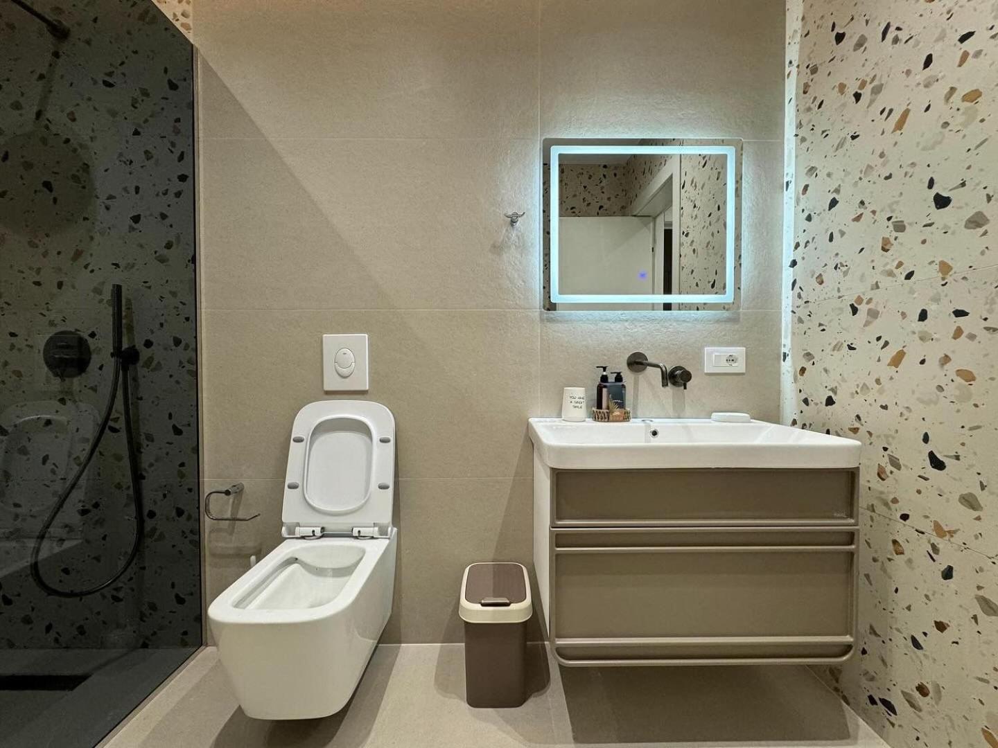 New Bazaar Apartments Tirana Exterior photo